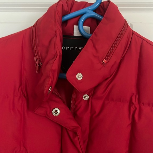 Tommy Hilfiger Down Short  Red Puffer Jacket - Picture 4 of 8